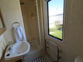 Aberystwyth Holiday Village - Holiday Accommodation 18303 - Mid Wales - 1186577 - thumbnail photo 3