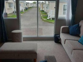Trecco Bay - Holiday Accommodation 18338 - Somerset & Wiltshire - 1186582 - thumbnail photo 3