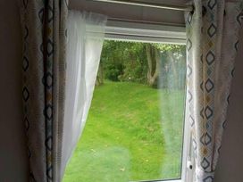 Trecco Bay - Holiday Accommodation 18338 - Somerset & Wiltshire - 1186582 - thumbnail photo 13