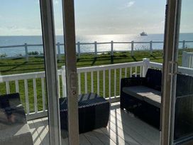 Hopton Holiday Village - Holiday Accommodation 18341 - Suffolk & Essex - 1186584 - thumbnail photo 3