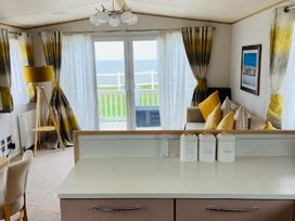 Hopton Holiday Village - Holiday Accommodation 18341 - Suffolk & Essex - 1186584 - thumbnail photo 4