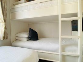 Hopton Holiday Village - Holiday Accommodation 18341 - Suffolk & Essex - 1186584 - thumbnail photo 8