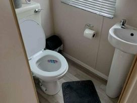 Trecco Bay - Holiday Accommodation 18350 - Somerset & Wiltshire - 1186586 - thumbnail photo 3