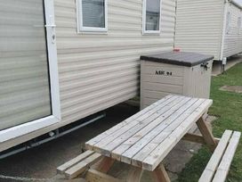 Trecco Bay - Holiday Accommodation 18350 - Somerset & Wiltshire - 1186586 - thumbnail photo 11