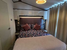 7 Lakes Country Park - Holiday Accommodation 18352 - Lincolnshire - 1186587 - thumbnail photo 2