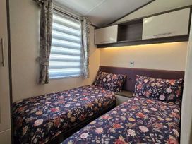 7 Lakes Country Park - Holiday Accommodation 18352 - Lincolnshire - 1186587 - thumbnail photo 4