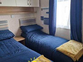 Golden Palm Resort - Holiday Accommodation 18353 - Lincolnshire - 1186588 - thumbnail photo 3