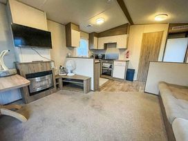 Seawick Holiday Park - Holiday Accommodation 18354 - Suffolk & Essex - 1186589 - thumbnail photo 3