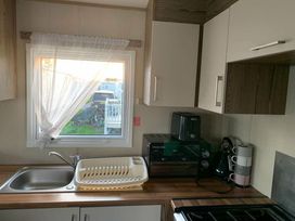 Seawick Holiday Park - Holiday Accommodation 18354 - Suffolk & Essex - 1186589 - thumbnail photo 11