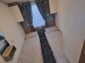 Oakfield Caravan Park - Holiday Accommodation 18362 - North Wales - 1186593 - thumbnail photo 5