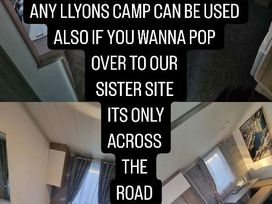 Oakfield Caravan Park - Holiday Accommodation 18362 - North Wales - 1186593 - thumbnail photo 13