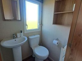 Sand Le Mere Holiday Village - Holiday Accommodation 18394 - North Yorkshire (incl. Whitby) - 1186601 - thumbnail photo 5