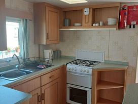 Sealands Caravan Park - Holiday Accommodation 18412 - Lincolnshire - 1186609 - thumbnail photo 2