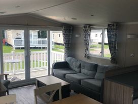 Cleethorpes Beach Holiday Park - Holiday Accommodation 18413 - Lincolnshire - 1186610 - thumbnail photo 4