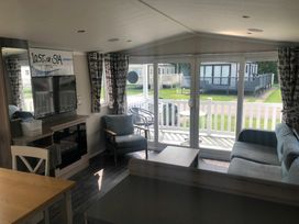 Cleethorpes Beach Holiday Park - Holiday Accommodation 18413 - Lincolnshire - 1186610 - thumbnail photo 5