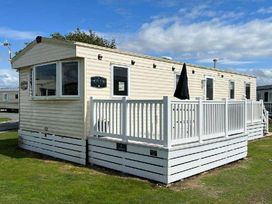 Greenacres Holiday Park - Holiday Accommodation 18414 - North Wales - 1186611 - thumbnail photo 1