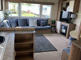 Greenacres Holiday Park - Holiday Accommodation 18414 - North Wales - 1186611 - thumbnail photo 2