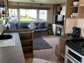 Greenacres Holiday Park - Holiday Accommodation 18414 - North Wales - 1186611 - thumbnail photo 4