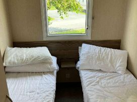 Greenacres Holiday Park - Holiday Accommodation 18414 - North Wales - 1186611 - thumbnail photo 8