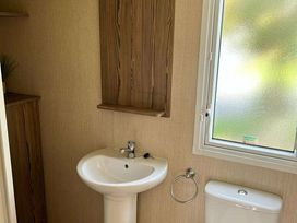 Greenacres Holiday Park - Holiday Accommodation 18414 - North Wales - 1186611 - thumbnail photo 10