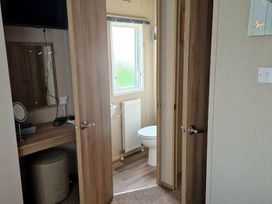 Church Farm Holiday Village - Holiday Accommodation 18416 - Hampshire - 1186612 - thumbnail photo 11
