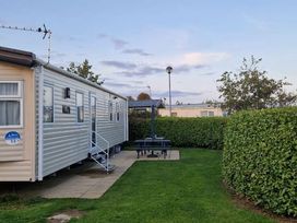 Church Farm Holiday Village - Holiday Accommodation 18416 - Hampshire - 1186612 - thumbnail photo 14