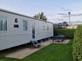 Church Farm Holiday Village - Holiday Accommodation 18416 - Hampshire - 1186612 - thumbnail photo 15