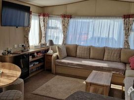 Church Farm Holiday Village - Holiday Accommodation 18416 - Hampshire - 1186612 - thumbnail photo 17