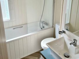 Tattershall Lakes Country Park - Holiday Accommodation 18428 - Lincolnshire - 1186616 - thumbnail photo 10