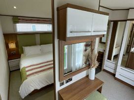 Golden Palm Resort - Holiday Accommodation 18436 - Lincolnshire - 1186619 - thumbnail photo 5