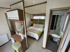 Golden Palm Resort - Holiday Accommodation 18436 - Lincolnshire - 1186619 - thumbnail photo 10