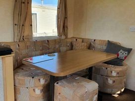Mablethorpe Chalet Park - Holiday Accommodation 18445 - Lincolnshire - 1186621 - thumbnail photo 4