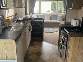 Hafan y Mor Haven - Holiday Accommodation 18449 - North Wales - 1186622 - thumbnail photo 5
