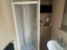 Hafan y Mor Haven - Holiday Accommodation 18449 - North Wales - 1186622 - thumbnail photo 10