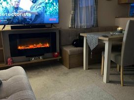 Seal Bay Resort - Holiday Accommodation 18459 - Hampshire - 1186623 - thumbnail photo 11
