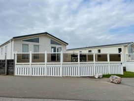 Trecco Bay - Holiday Accommodation 18462 - Somerset & Wiltshire - 1186624 - thumbnail photo 4
