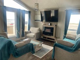 Trecco Bay - Holiday Accommodation 18462 - Somerset & Wiltshire - 1186624 - thumbnail photo 5