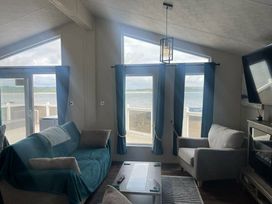 Trecco Bay - Holiday Accommodation 18462 - Somerset & Wiltshire - 1186624 - thumbnail photo 6