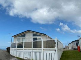 Trecco Bay - Holiday Accommodation 18462 - Somerset & Wiltshire - 1186624 - thumbnail photo 9