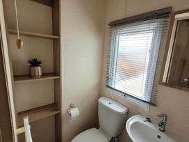 Golden Palm Resort - Holiday Accommodation 18489 - Lincolnshire - 1186634 - thumbnail photo 9