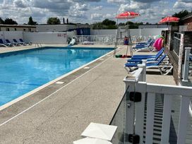 Breydon Water Holiday Park - Holiday Accommodation 18490 - Norfolk - 1186635 - thumbnail photo 5