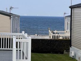 The Beach Caravan Park - Holiday Accommodation 18496 - North Wales - 1186637 - thumbnail photo 17