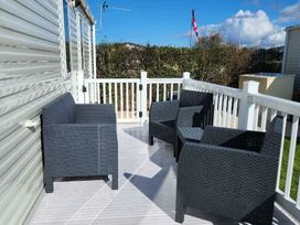 Unity Holiday Resort - Holiday Accommodation 18504 - Somerset & Wiltshire - 1186639 - thumbnail photo 3