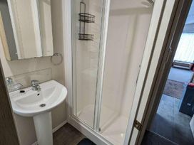 Clarach Bay Holiday Village - Holiday Accommodation 18505 - Mid Wales - 1186640 - thumbnail photo 11