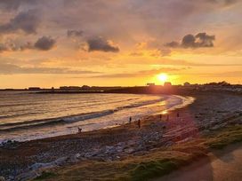 Trecco Bay - Holiday Accommodation 18508 - Somerset & Wiltshire - 1186641 - thumbnail photo 2