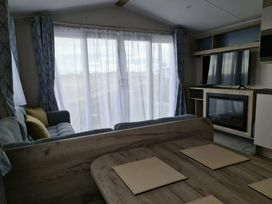 Trecco Bay - Holiday Accommodation 18508 - Somerset & Wiltshire - 1186641 - thumbnail photo 10