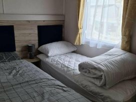 Trecco Bay - Holiday Accommodation 18508 - Somerset & Wiltshire - 1186641 - thumbnail photo 14