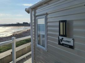 Trecco Bay - Holiday Accommodation 18508 - Somerset & Wiltshire - 1186641 - thumbnail photo 19