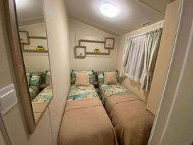 Unity Holiday Resort - Holiday Accommodation 18512 - Somerset & Wiltshire - 1186642 - thumbnail photo 4
