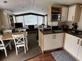 Hafan y Mor Haven - Holiday Accommodation 18513 - North Wales - 1186643 - thumbnail photo 2